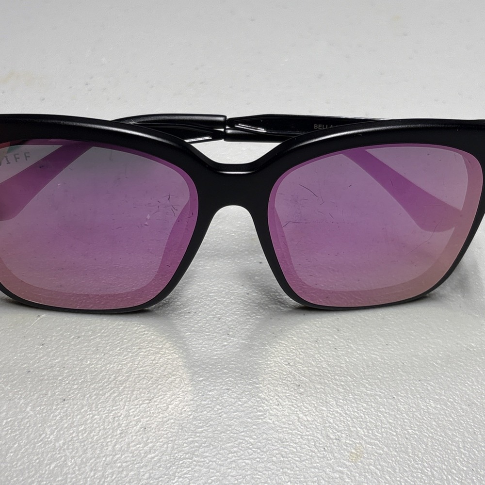 Diff Eyewear Bella IV Matte Black & Pink Mirror Black Frame Sunglasses